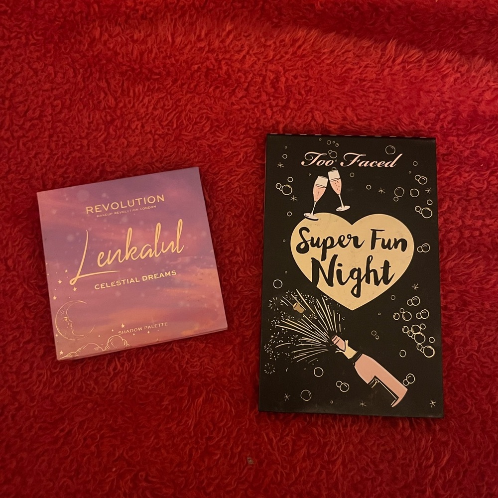 2 eyeshadow palettes